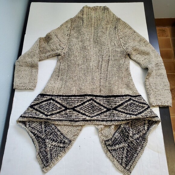 BCBGMAXAZRIA Cardigan Sweater Open Front Wool Blend Beige Aztec Women Sz M Med - Picture 2 of 10